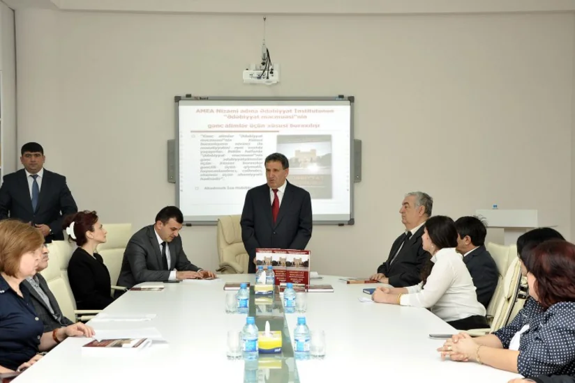 “Ədəbiyyat məcmuəsi”nin gənc alimlər üçün xüsusi buraxılışı təqdim edilib