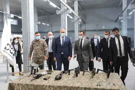 Gürcüstan İsraillə birgə avtomat istehsalına başlayıb