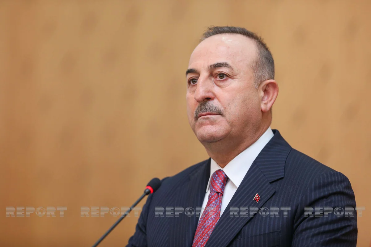 Чавушоглу прибыл в Камбоджу для участия в заседании АСЕАН