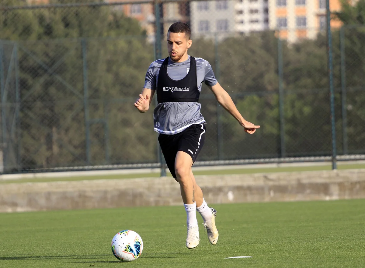 Azərbaycan millisində bir legioner qaldı