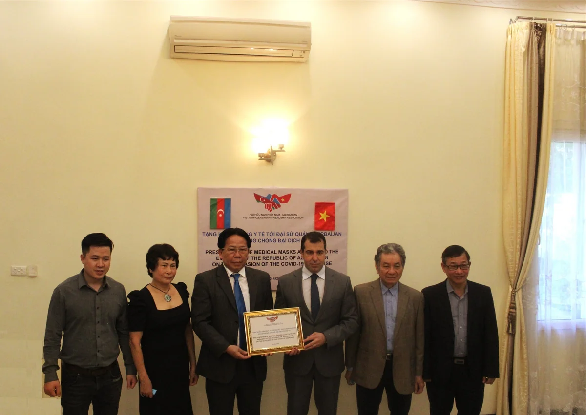 Vietnam donates 10K facemasks to Azerbaijan