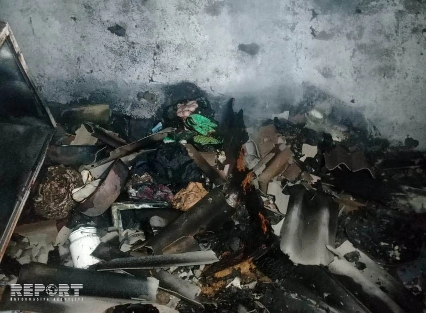 Bərdədə tək yaşayan qadının evi yanaraq kül olub - FOTO