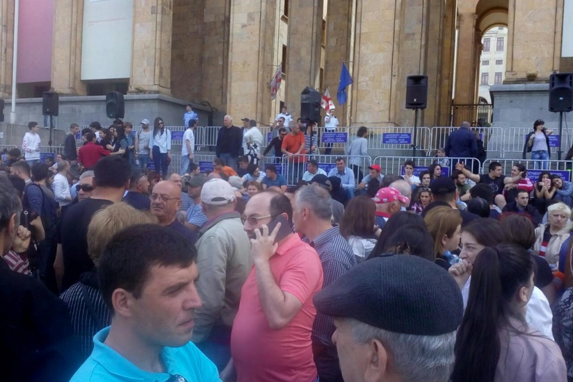 Tbilisidə etirazlar yenidən başlayıb - VİDEO - YENİLƏNİB