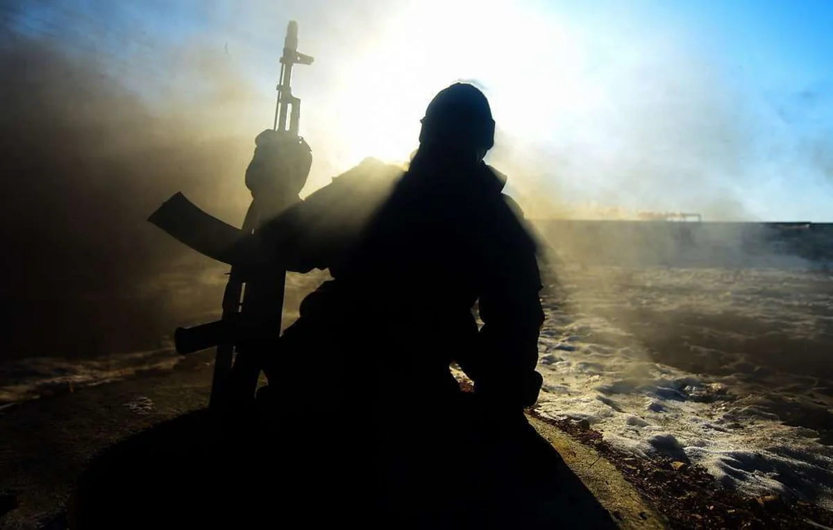 Armed soldier deserts from Russian military base