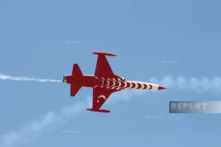 Türk ulduzları aviasiya qrupu Anadolu qartalı-2025də nümunəvi çıxışlar edib