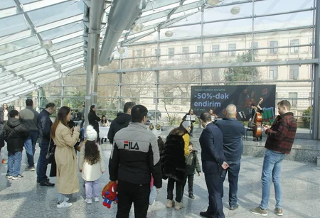 Bakı metrosunda retro vaqonlar nümayiş etdirilir