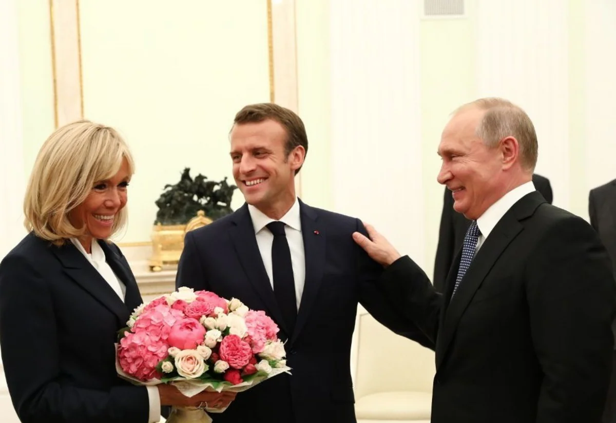 Путин встретился в Кремле с Макроном