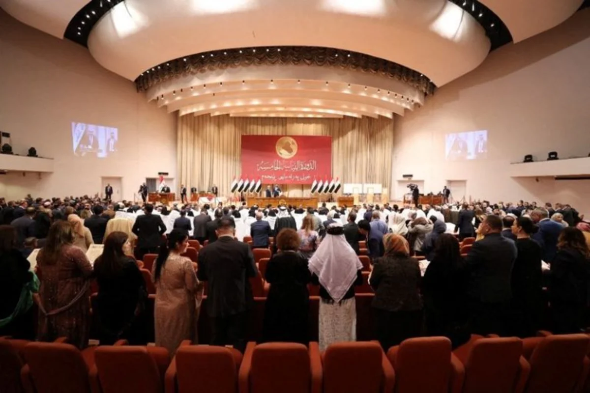 İraq parlamentində dava düşüb, iclas təxirə salınıb