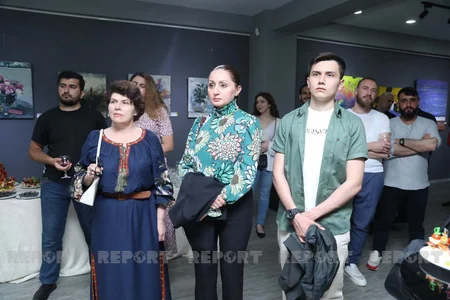 Bakıda “Müharibə uşaqlarına” xeyriyyə sərgisi açılıb