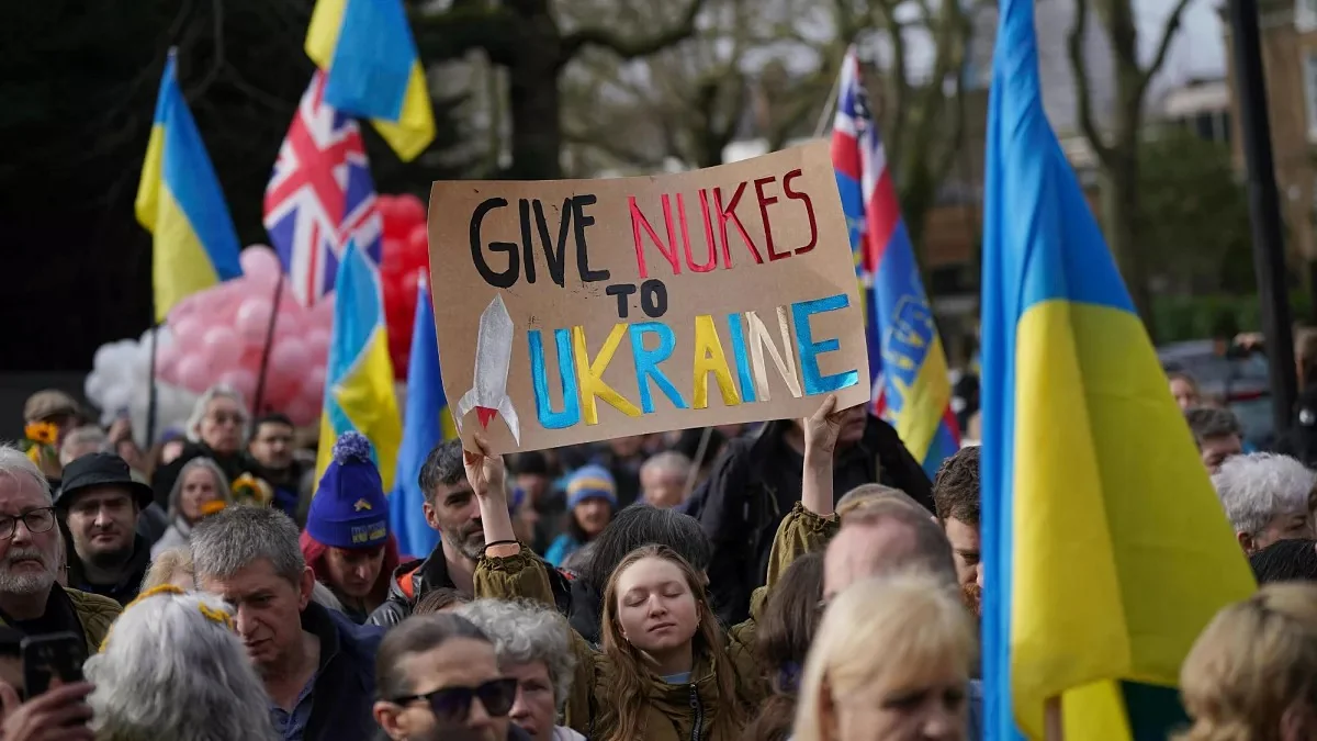 В Киеве проходит митинг против заключения с США соглашения о редкоземельных металлах