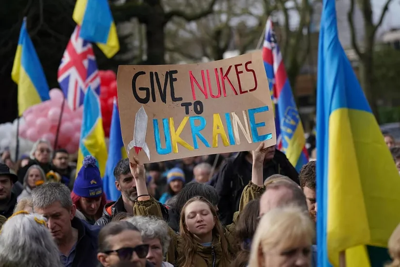 В Киеве проходит митинг против заключения с США соглашения о редкоземельных металлах