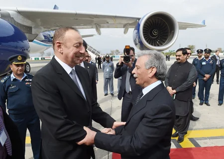 President Ilham Aliyev arrives in Pakistan for a visit