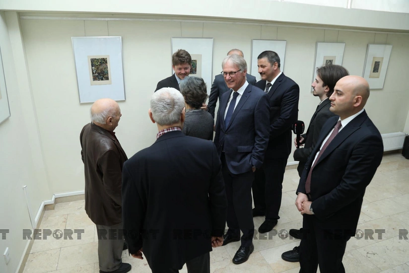 Baku hosts exhibition by German artist Otto Holt