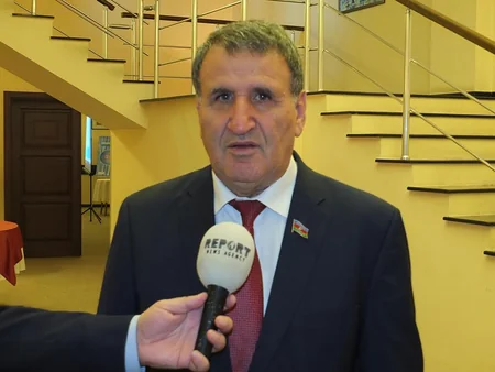 Tbilisidə Şota Rustavelinin 850 illiyinə həsr olunmuş konfrans keçirilir - FOTO