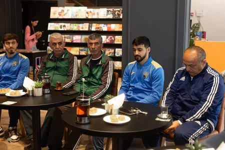 Kəpəzin üzvləri amputant komandası ilə görüşüblər