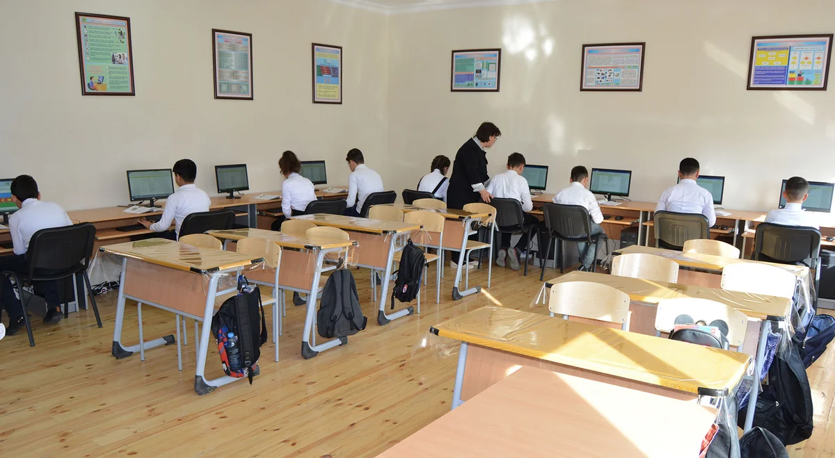 Masazırda müəllim şagirdə anormal dedi və cəzalandırıldı