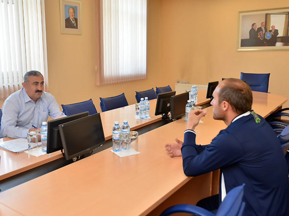 Назим Сулейманов встретился с тренерами