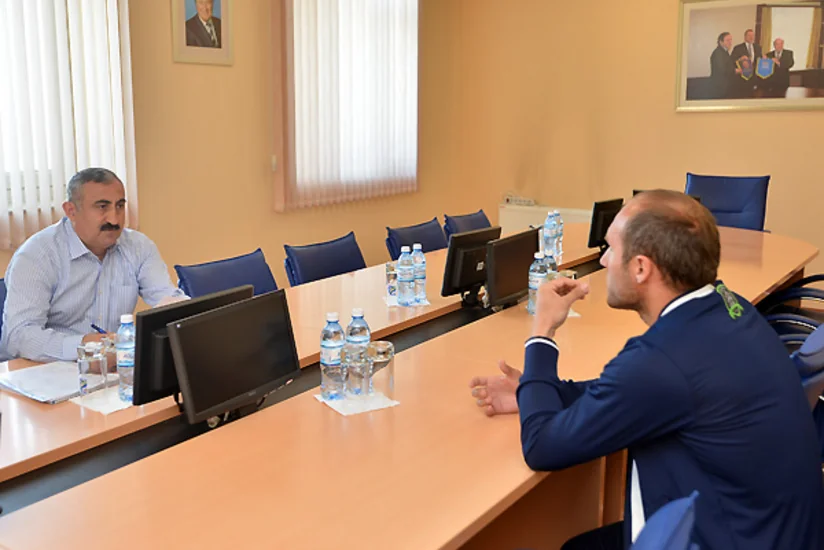 ​Nazim Süleymanov məşqçilərlə görüşüb
