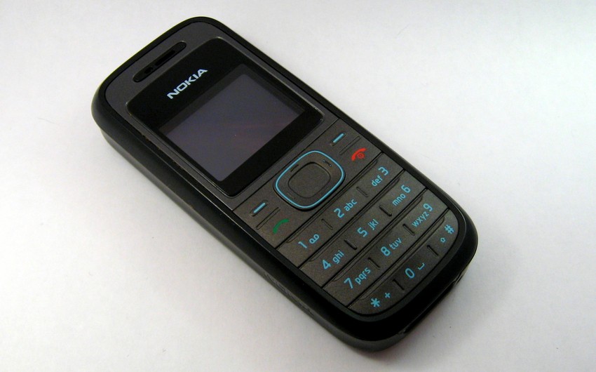 Bakıda həbsdəki oğluna telefon ötürmək istəyən ana saxlanılıb