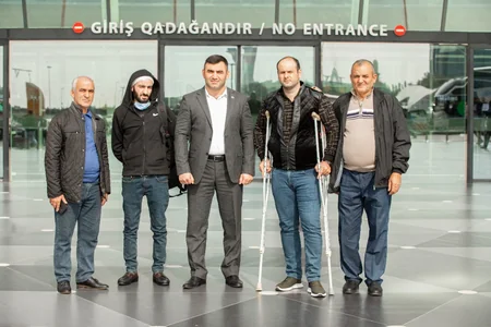Türkiyəyə göndərilən qazilərimiz sağalaraq Vətənə dönüblər