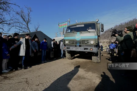 На дороге Шуша-Ханкенди в очередной раз созданы условия для движения автомобилей миротворцев