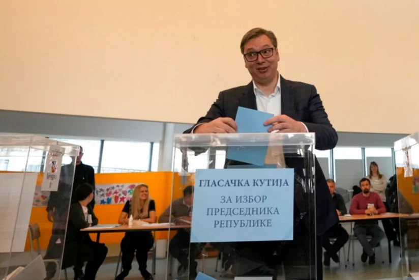 Президент Сербии проголосовал на выборах