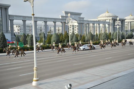 Official welcome ceremony held for President Ilham Aliyev in Ashgabat