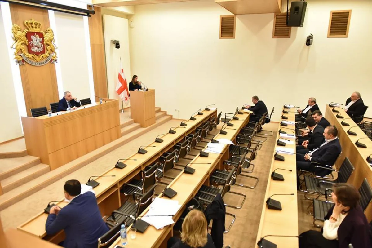Gürcüstanda kənd təsərrüfatı ilə məşğul olmaq istəyən əcnəbilər ölkəyə sərmayə yatırmalı olacaqlar