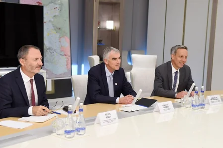 “Abşeron” qaz-kondensat yatağının işlənməsinin ikinci mərhələsi üzrə görüləcək işlər müzakirə edilib