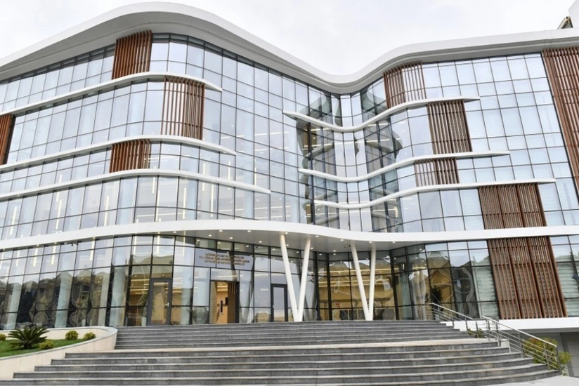 Обнародован график приема в Центре приема граждан в мае