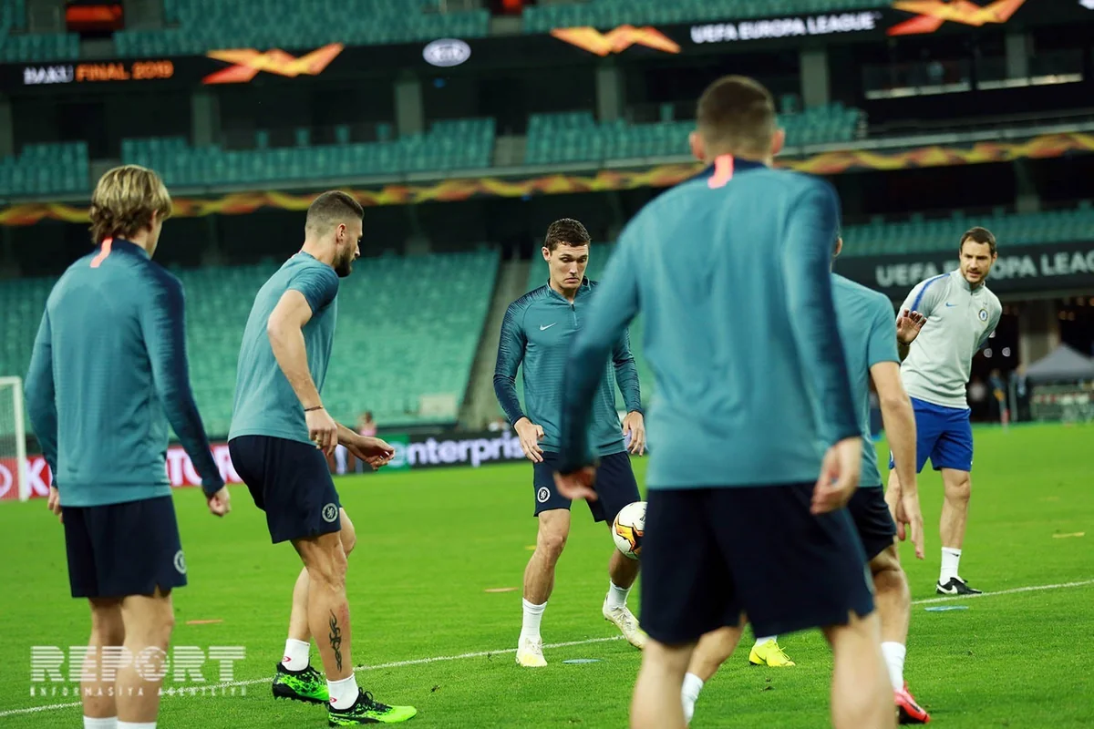 Clash during Chelsea training - VIDEO
