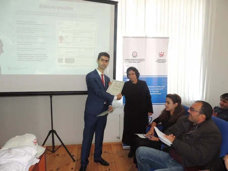 Cəbhəyanı regionlar üzrə Elektron hökumət mövzusunda seminarlar yekunlaşıb