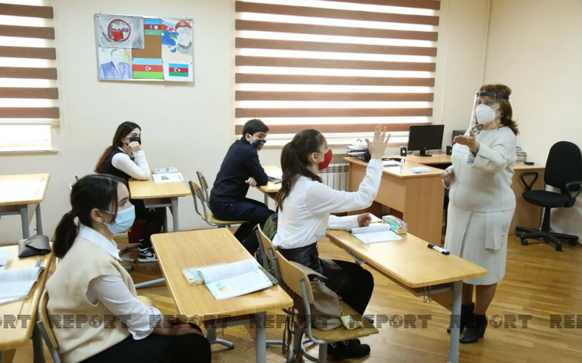 Təhsil işçilərinin əməkhaqları artırılıb