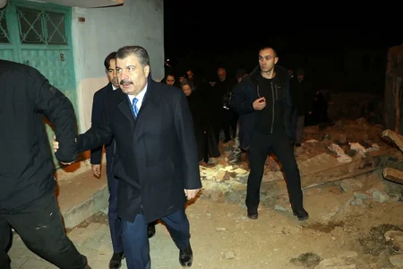Türkiyənin ağrılı günü - zəlzələ bölgəsindən  - FOTOREPORTAJ