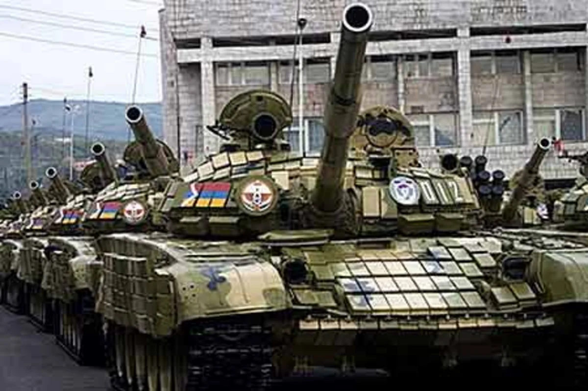 Россия будет модернизировать танки армии Армении