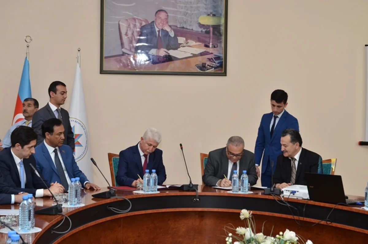 ​Əmlak Məsələləri Dövlət Komitəsi ilə Dövlət İdarəçilik Akademiyası arasında əməkdaşlıq memorandumu imzalanıb