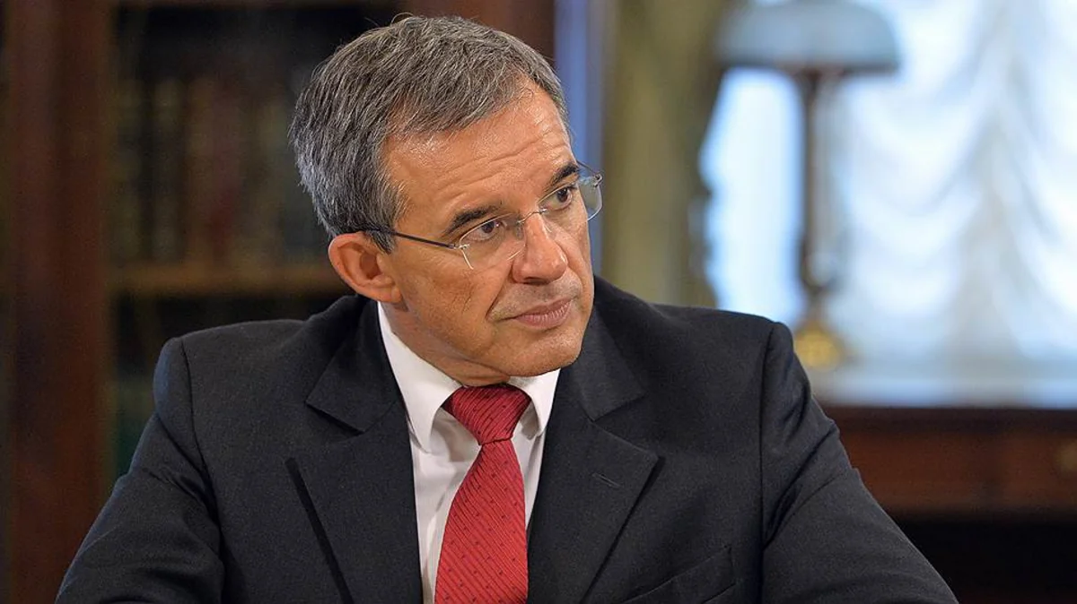 Avroparlamentin deputatı: Tramp-Zelenski qalmaqalı vasitəçi Makronu nüfuzdan salıb