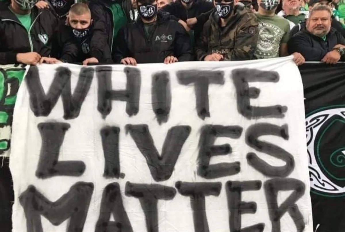 Ferentsvaroş azarkeşləri ağdərili insanlara dəstək oldu