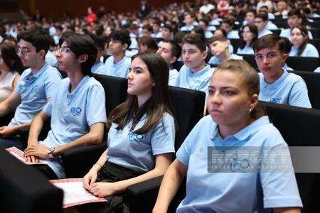 Respublika Fənn Olimpiadalarının qalibləri mükafatlandırılıb