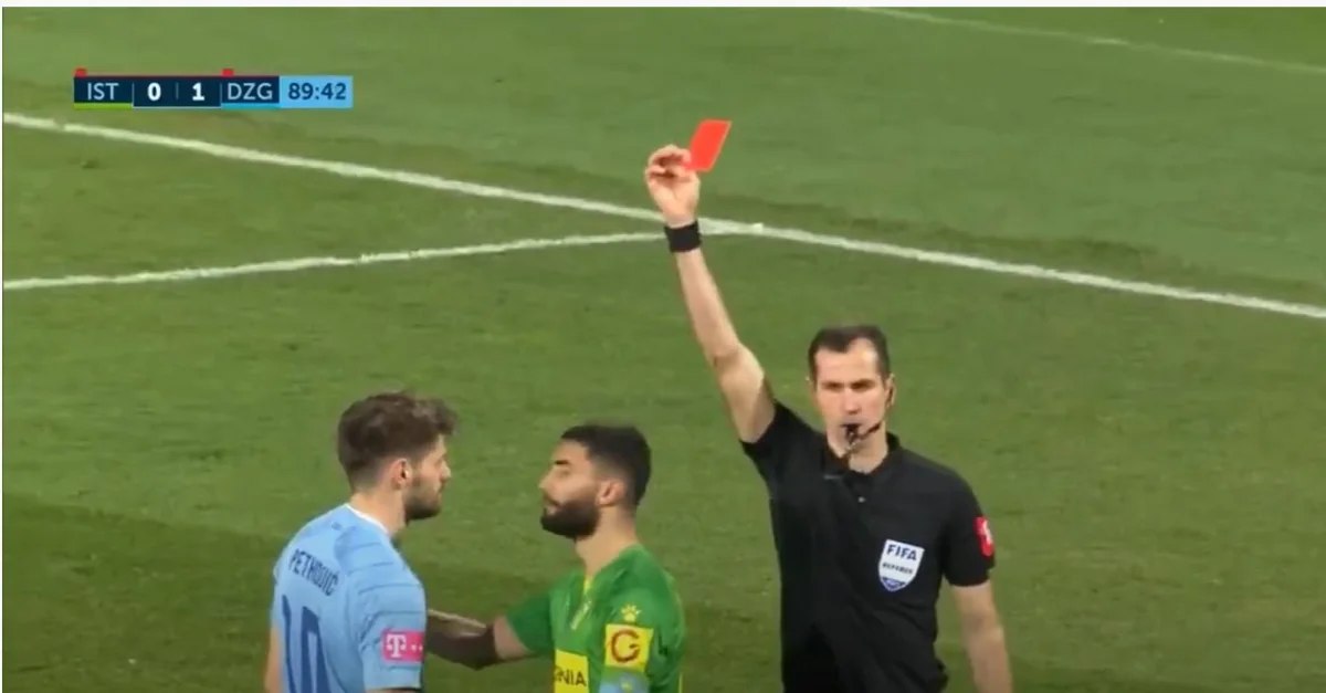 Xorvatiyada penaltini düzgün vurmayan futbolçu meydandan qovulub