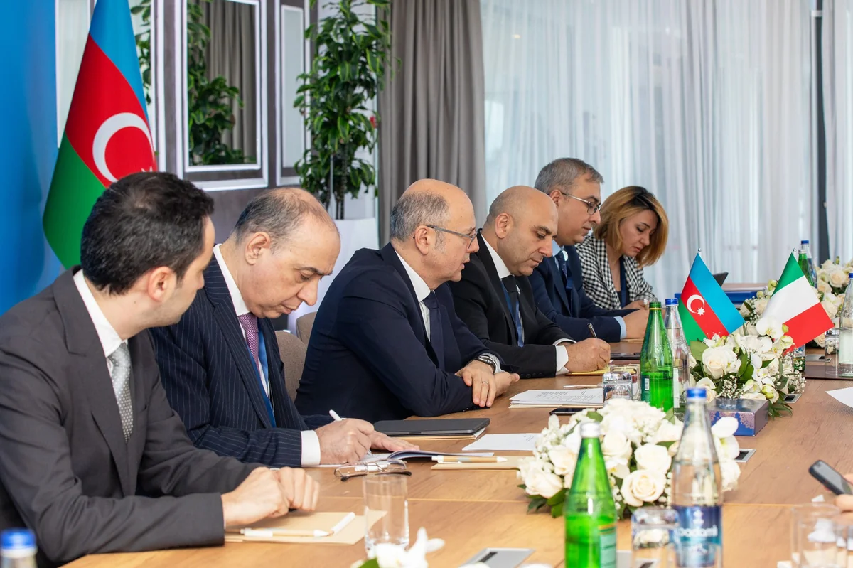 Azerbaijan, Italy discuss creation of EV charging infrastructure