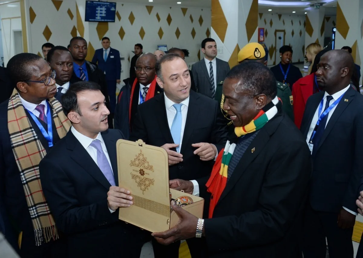 Zimbabve Prezidenti 5 saylı “ASAN xidmət” mərkəzi ilə tanış olub