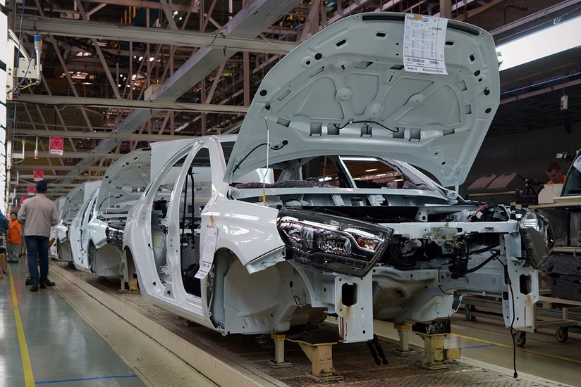 US carmakers expect impact of chip squeeze to linger through next year