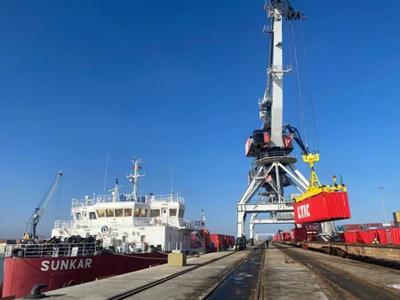 Çindən göndərilən növbəti blok qatar Bakı Limanına çatıb