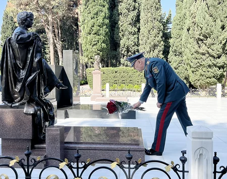 Azerbaijan, Kazakhstan mull prospects for development of military cooperation