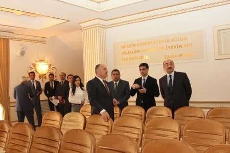 Əbülfəs Qarayev Ucar şəhərində vətəndaşları qəbul edib