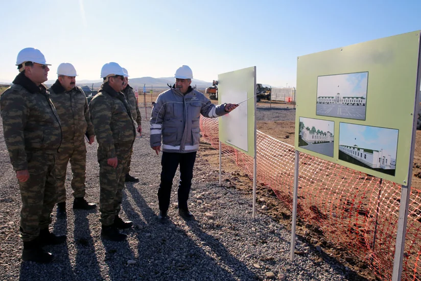Defense Minister inspects a number of building military facilities in frontline zone