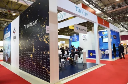 President Ilham Aliyev views Bakutel 2018 exhibition