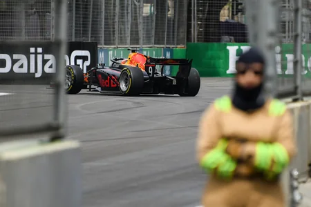 Oliver Bearmanın qalib gəldiyi “Formula 2” yarışından FOTOREPORTAJ