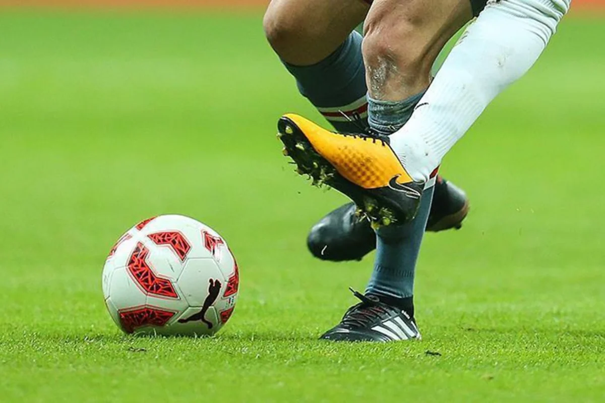Türkiyədə iki futbolçu oyun alqı-satqısına görə saxlanılıb